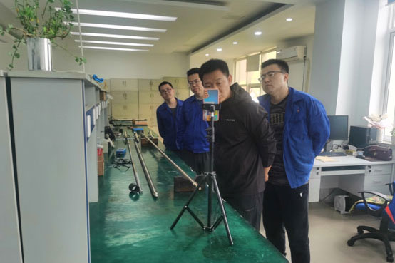 1703644880658b8ed0aa18b